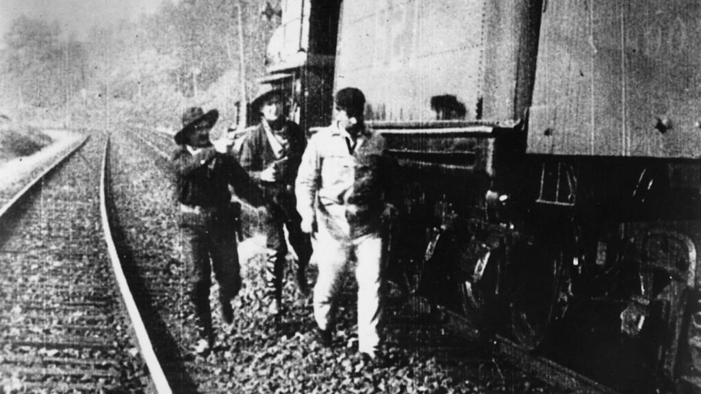 Capitolo II - i pionieri del cinema: L’assalto al treno (1903)