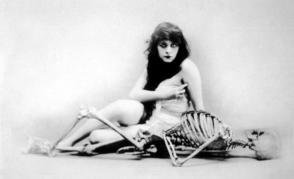 Capitolo VII - le dive del muto: La Vampira (1915)